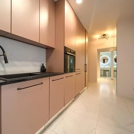 アパート Zyndrama Centre Deluxe By Bookinghost