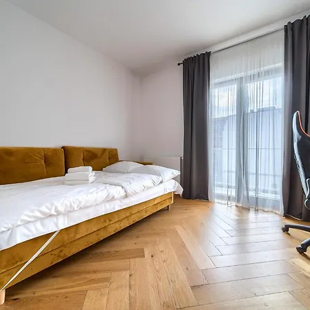 Zyndrama Centre Deluxe Apartment