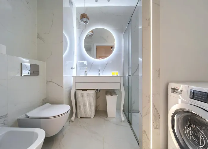 Zyndrama Centre Deluxe By Bookinghost Wroclaw