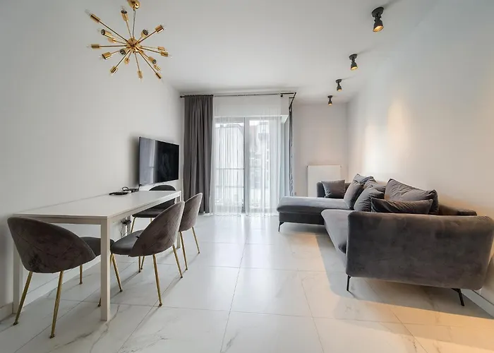 Zyndrama Centre Deluxe By Bookinghost Breslavia